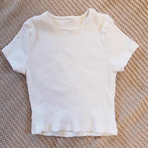 Ribbed White Top - Picture 2 of 3